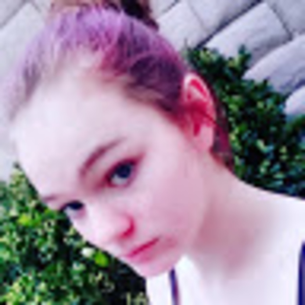 Meet your Posher, Essie